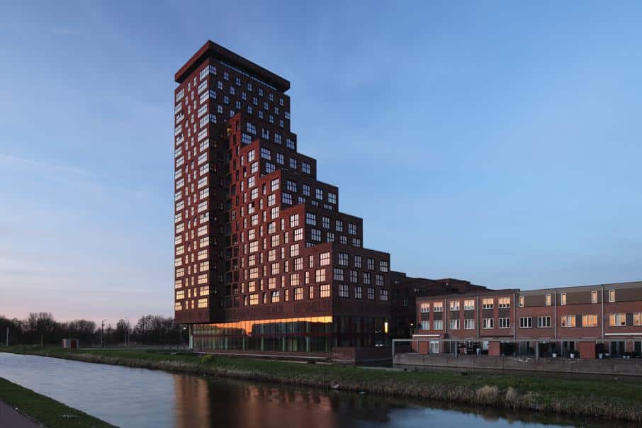 "Woontoren Couperus" Bloque de apartamentos y torre, Den Haag. Frits van Dongen